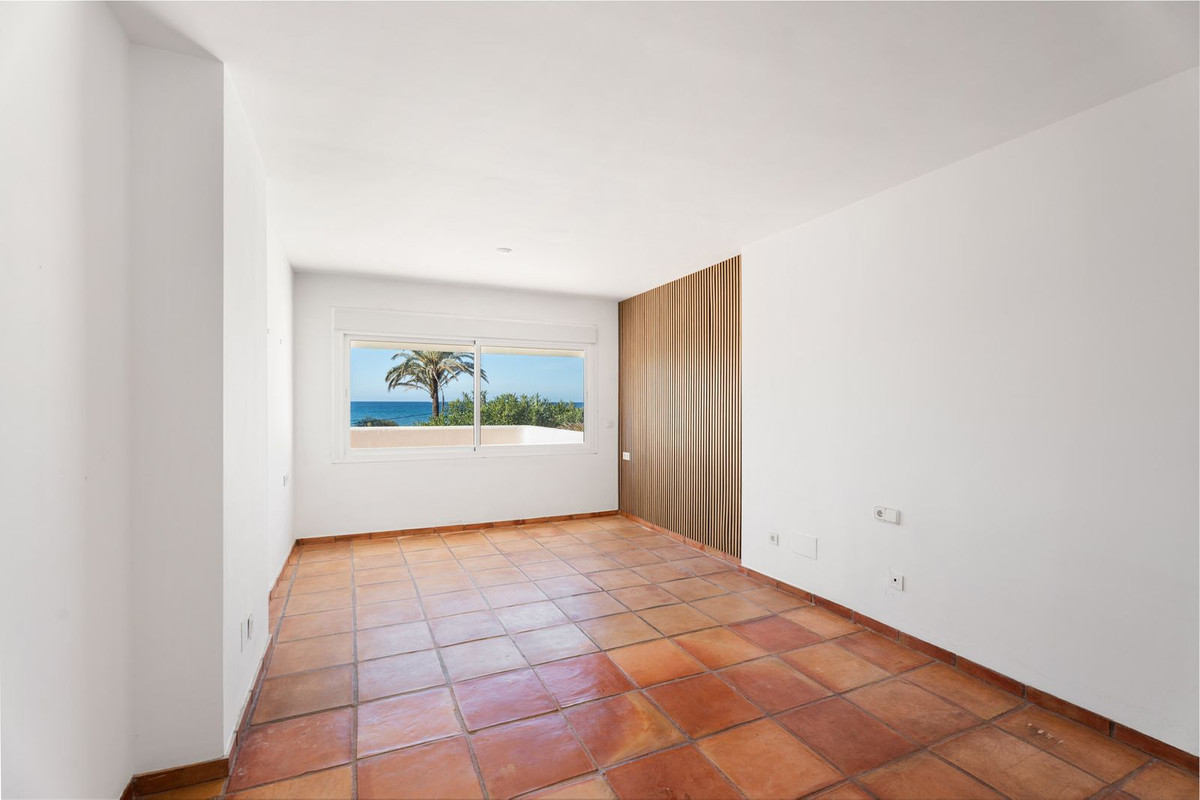 Huis te koop in Marbesa | 5 slaapkamers H5009773