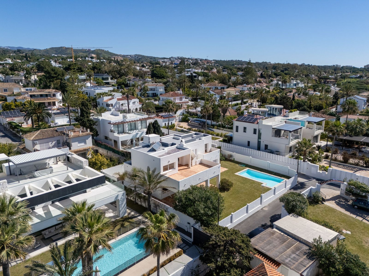 Huis te koop in Marbesa | 5 slaapkamers H5009773