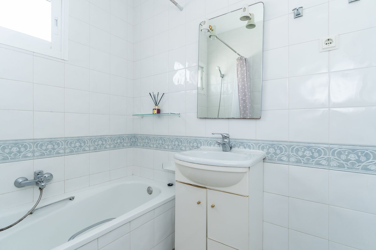 Vrijstaande Villa in Marbesa-11