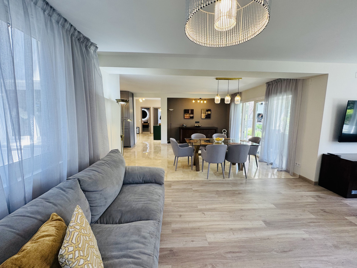 Vrijstaande Villa in Marbesa-22
