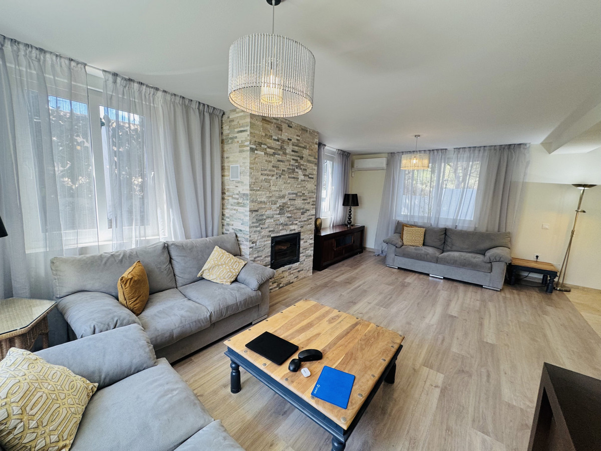 Vrijstaande Villa in Marbesa-24