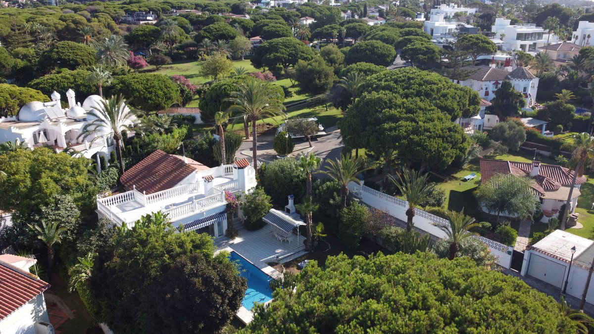 Vrijstaande Villa in Marbesa-1