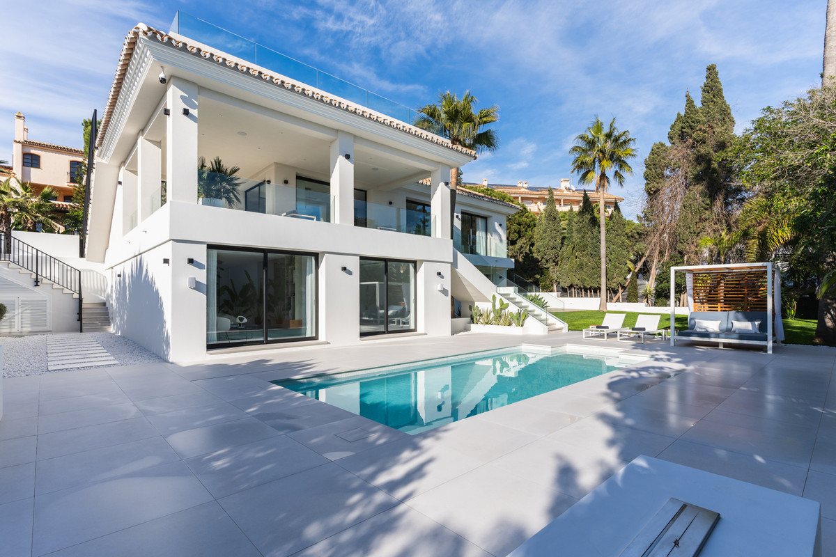 Vrijstaande Villa in Marbesa-1