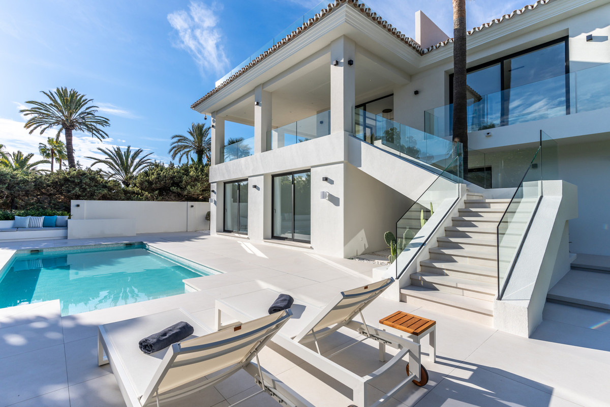 Vrijstaande Villa in Marbesa-2