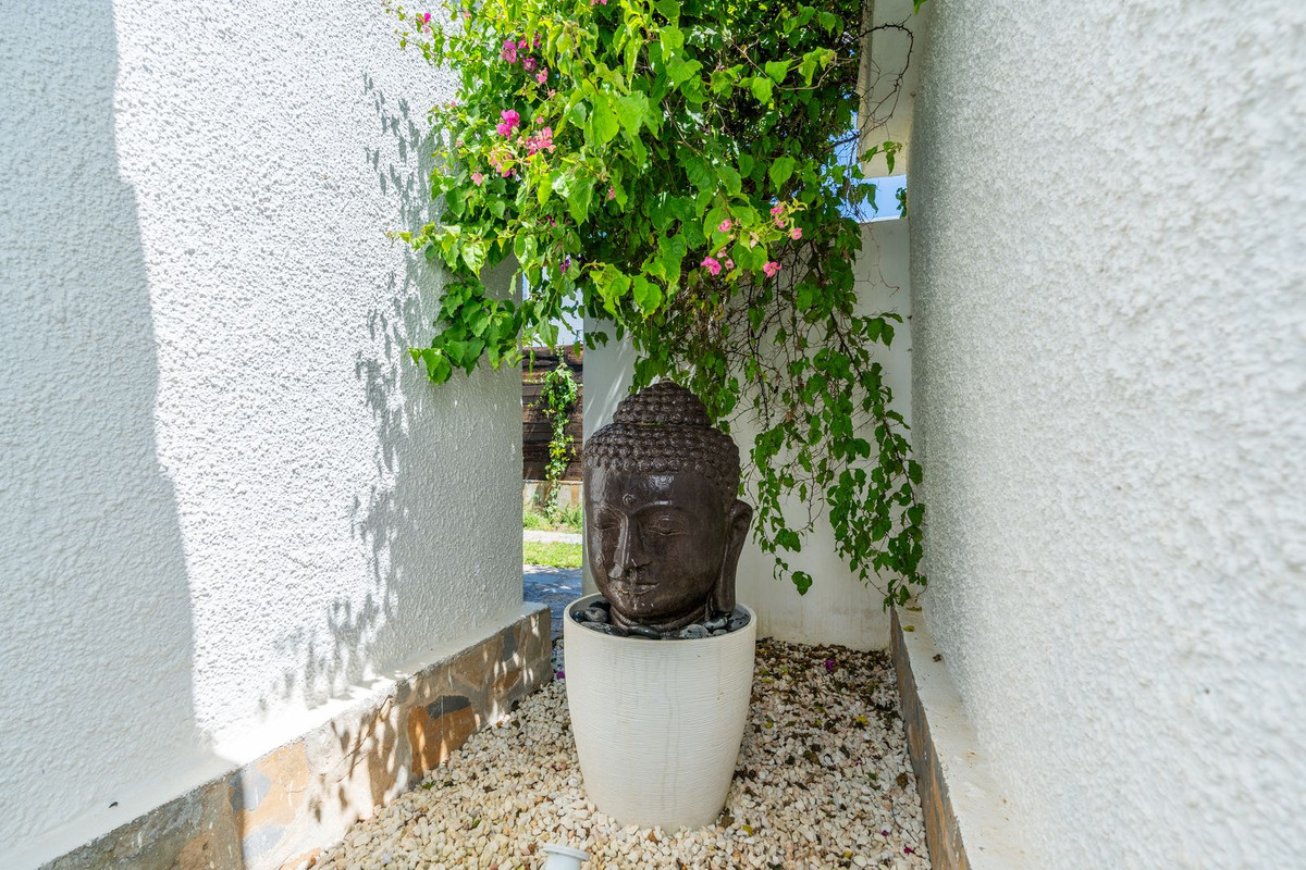Huis te koop in Marbesa | 3 slaapkamers H5057230