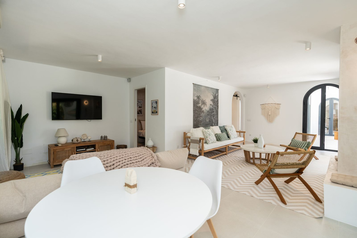 Huis te koop in Marbesa | 3 slaapkamers H5057230