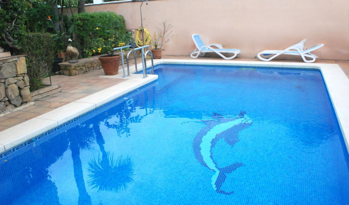 Huis te koop in Marbesa | 5 slaapkamers H5075311