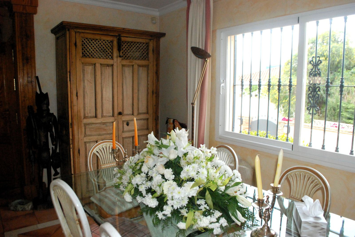 Huis te koop in Marbesa | 5 slaapkamers H5075311