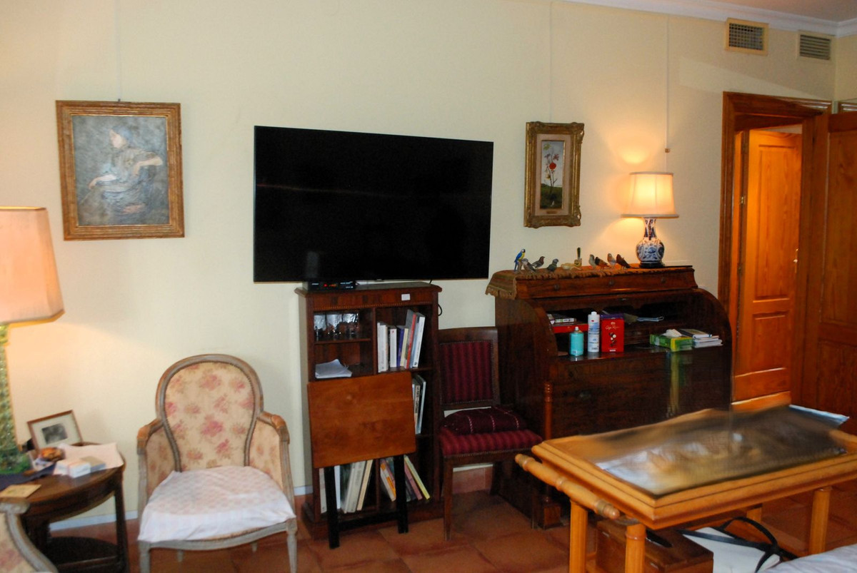 Huis te koop in Marbesa | 5 slaapkamers H5075311
