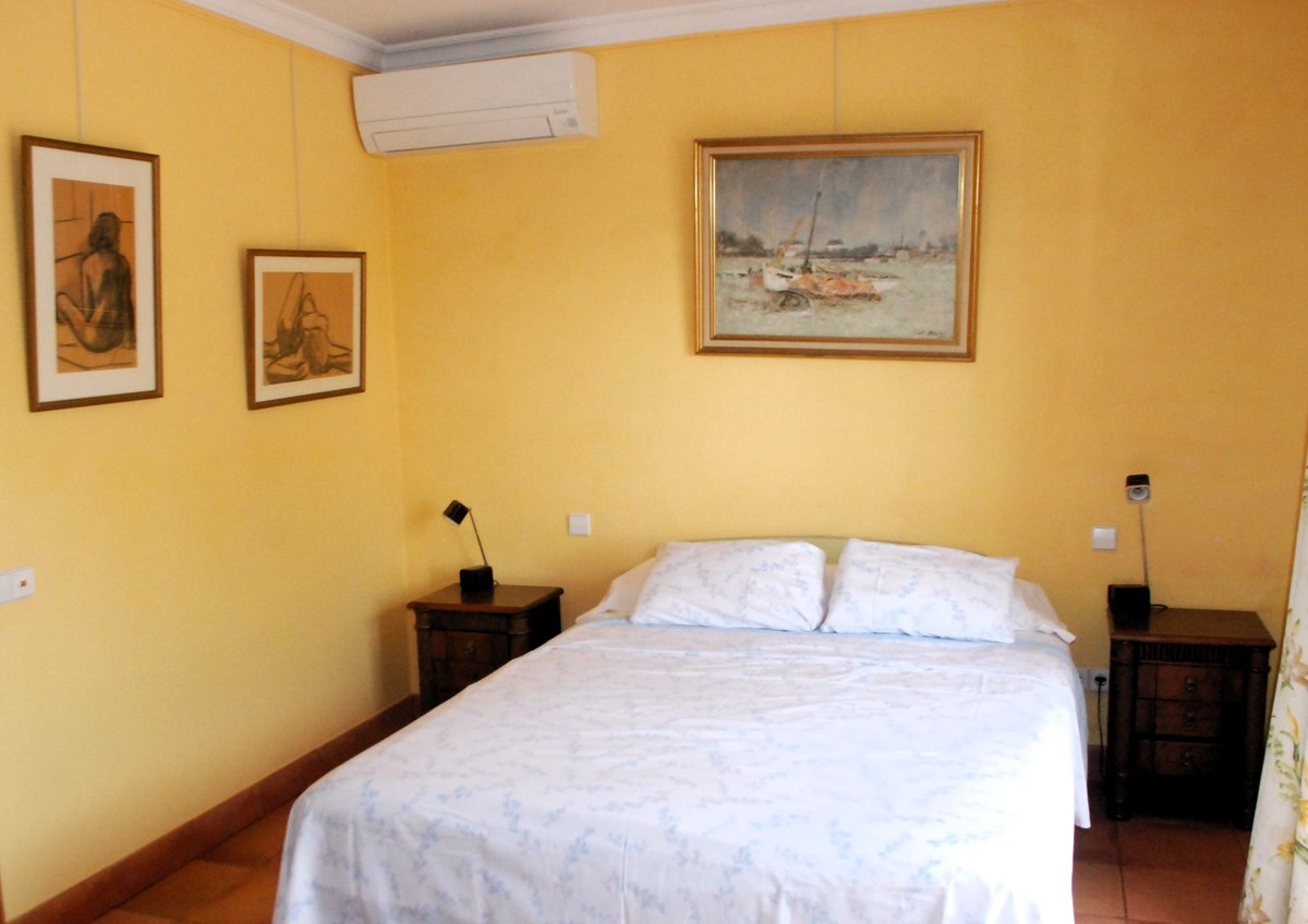 Huis te koop in Marbesa | 5 slaapkamers H5075311