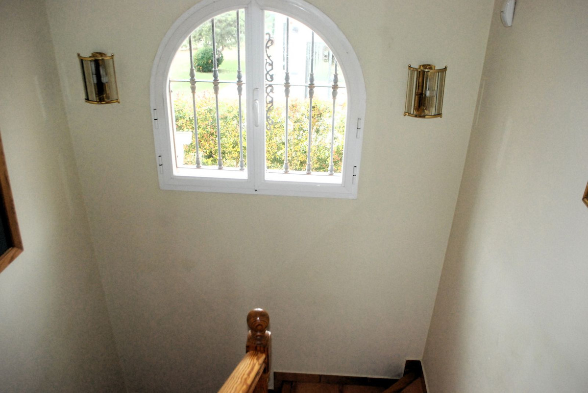 Huis te koop in Marbesa | 5 slaapkamers H5075311