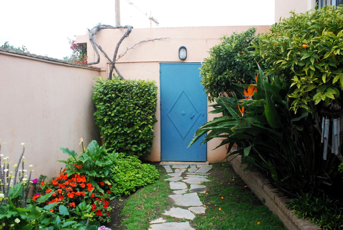 Huis te koop in Marbesa | 5 slaapkamers H5075311