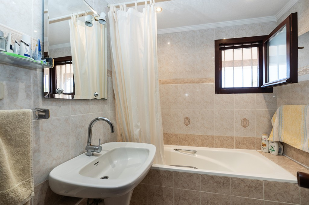 Detached Villa for sale in Marbesa | 6 bedrooms H5111866