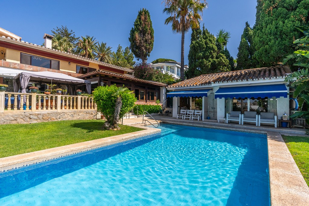 Detached Villa for sale in Marbesa | 6 bedrooms H5111866