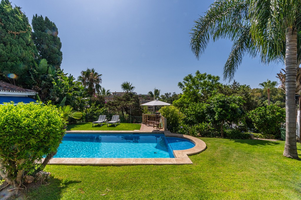 Detached Villa for sale in Marbesa | 6 bedrooms H5111866