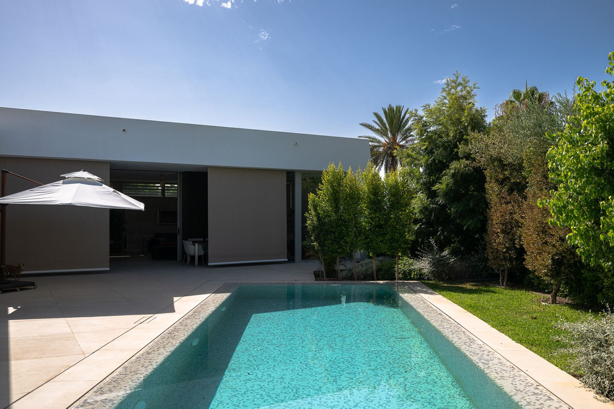Huis te koop in Marbesa | 6 slaapkamers H5123764