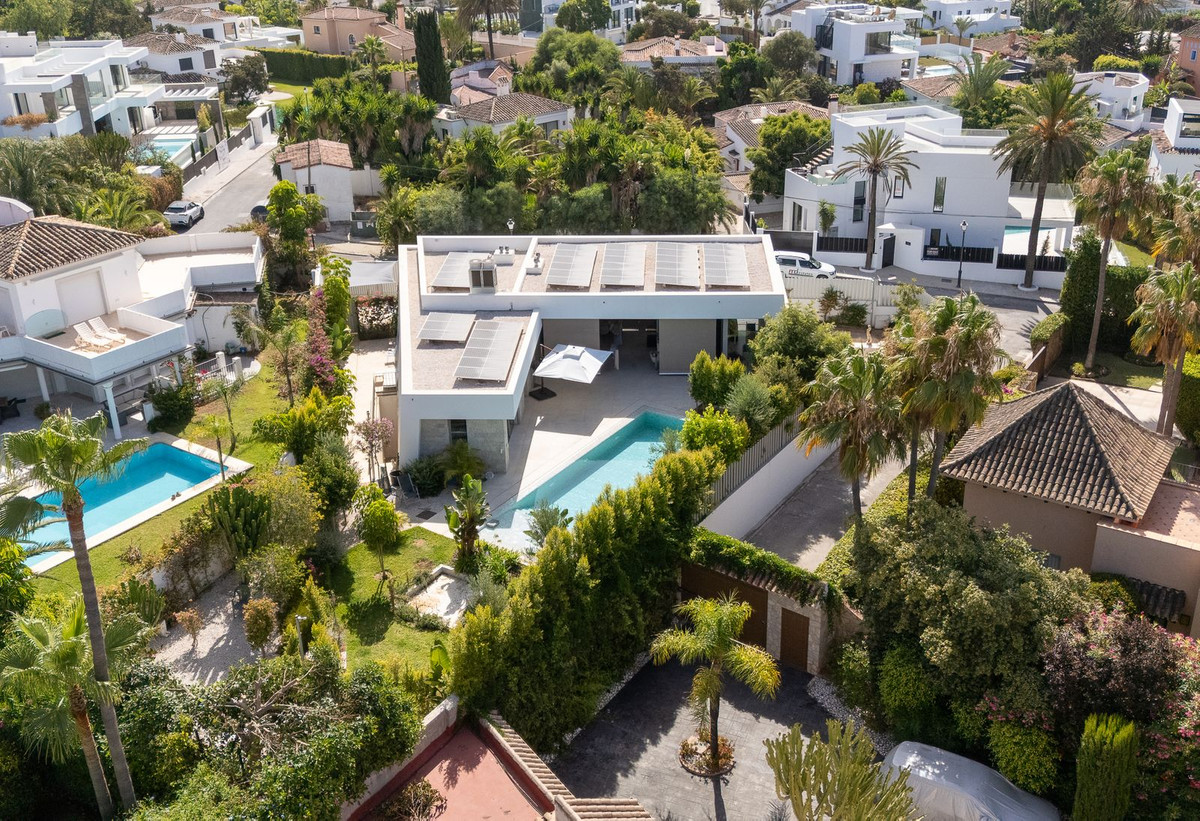 Huis te koop in Marbesa | 6 slaapkamers H5123764