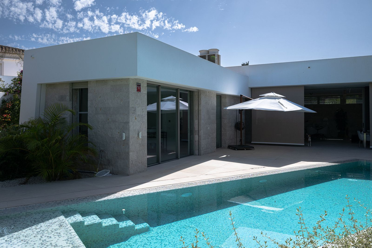 Huis te koop in Marbesa | 6 slaapkamers H5123764