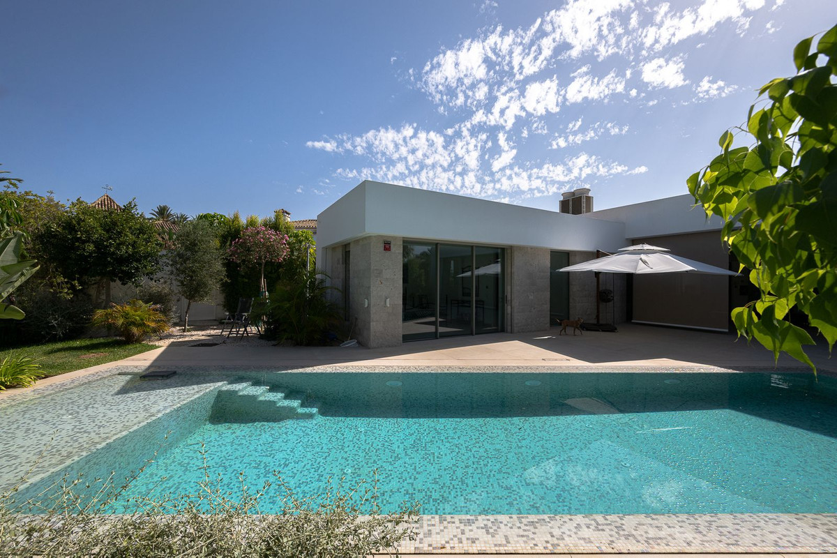 Huis te koop in Marbesa | 6 slaapkamers H5123764
