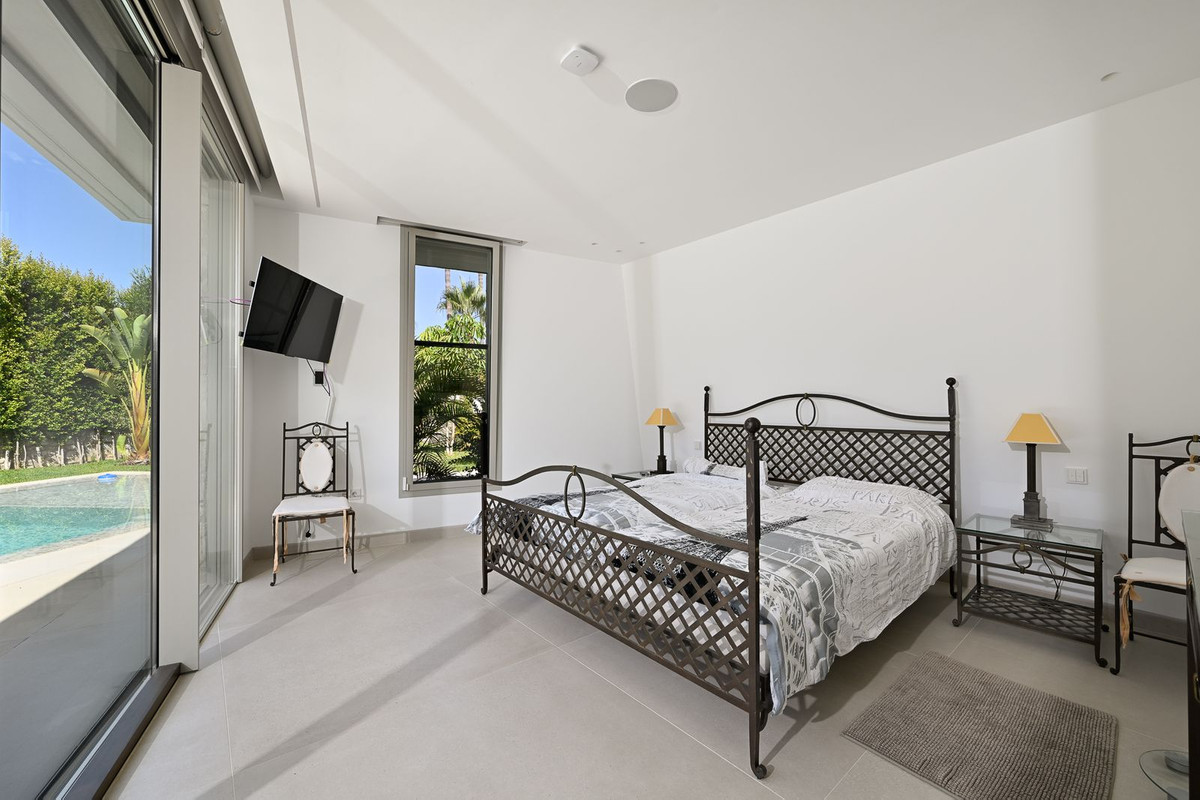 Huis te koop in Marbesa | 6 slaapkamers H5123764