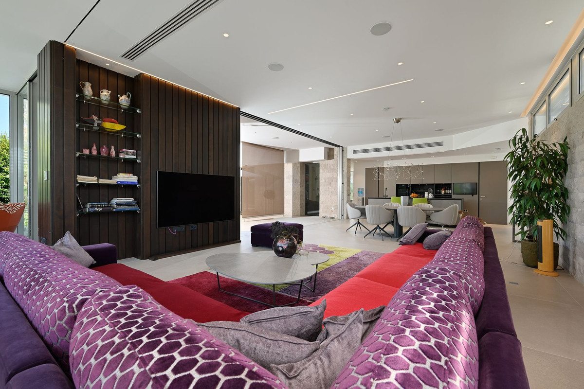 Huis te koop in Marbesa | 6 slaapkamers H5123764