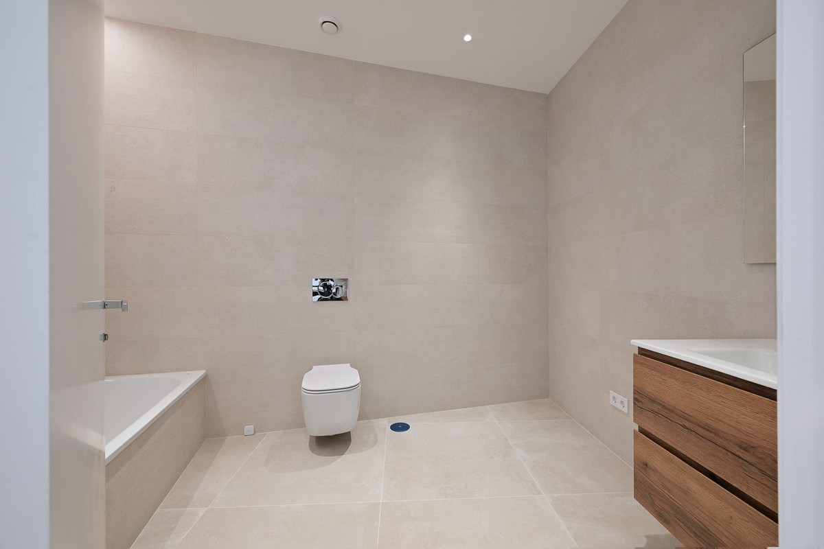 Huis te koop in Marbesa | 6 slaapkamers H5123764