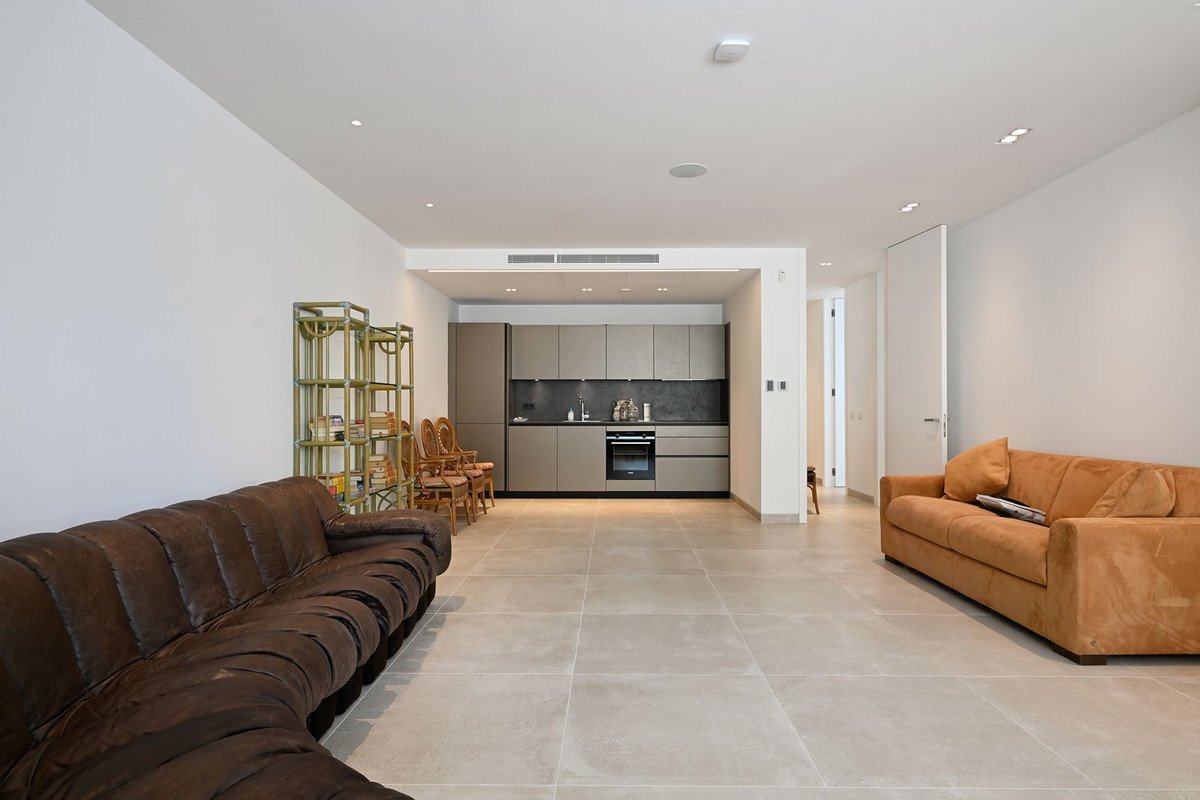 Huis te koop in Marbesa | 6 slaapkamers H5123764