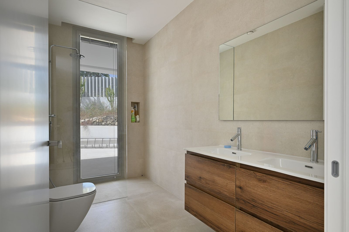 Huis te koop in Marbesa | 6 slaapkamers H5123764