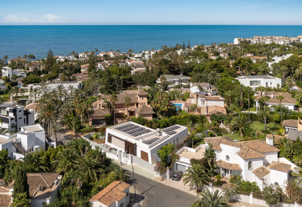 Huis te koop in Marbesa | 6 slaapkamers H5123764