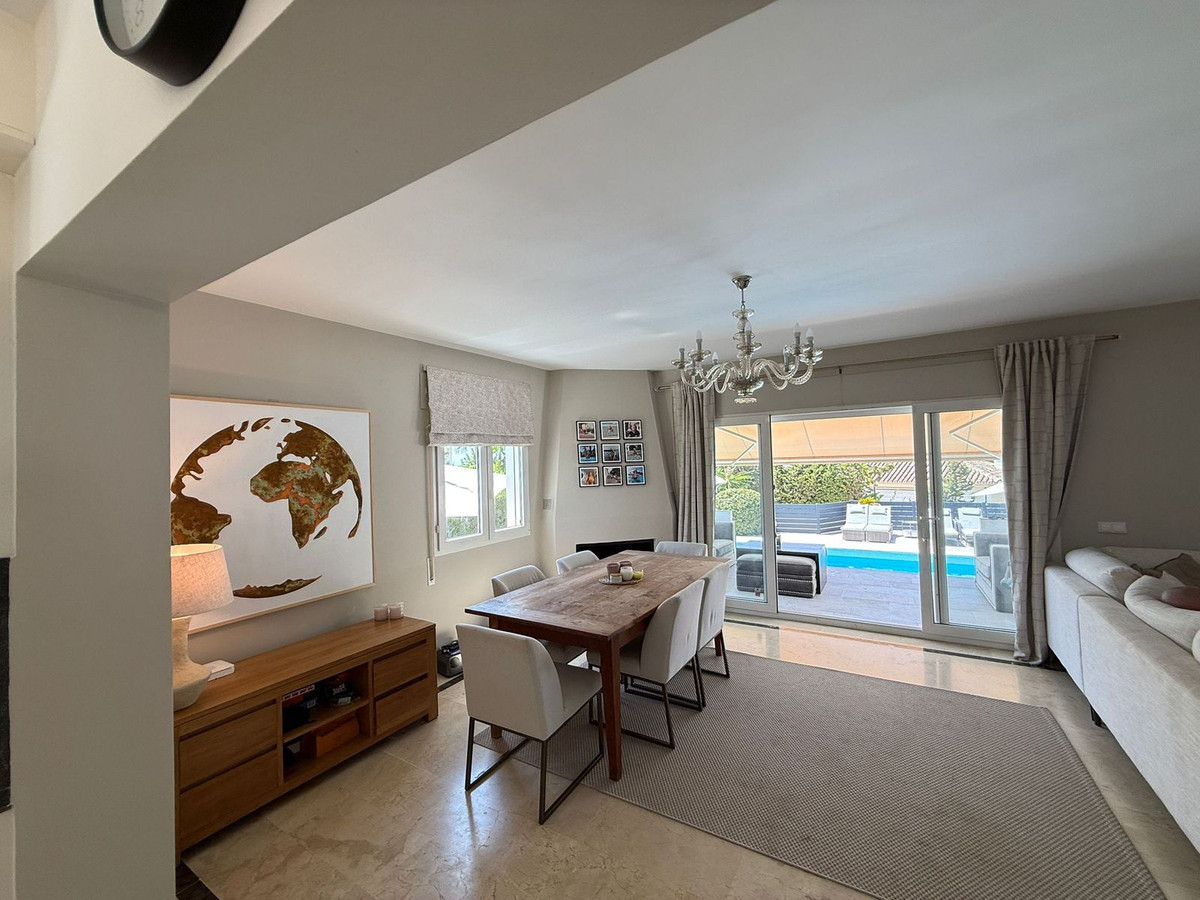 Huis te koop in Marbesa | 4 slaapkamers H5137579