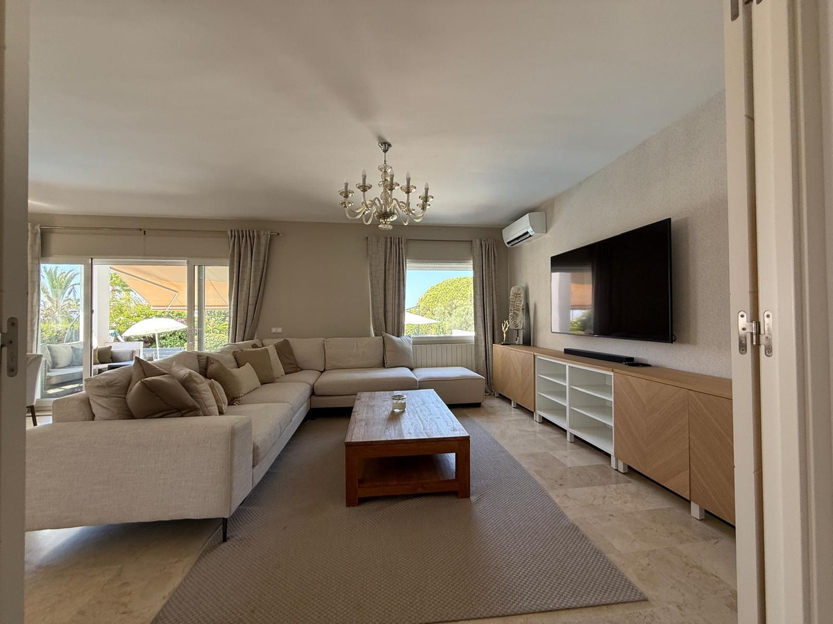 Huis te koop in Marbesa | 4 slaapkamers H5137579