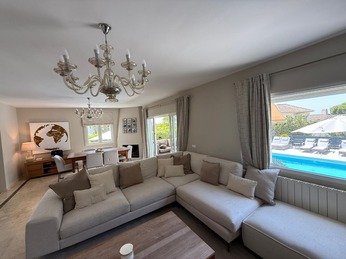 Huis te koop in Marbesa | 4 slaapkamers H5137579