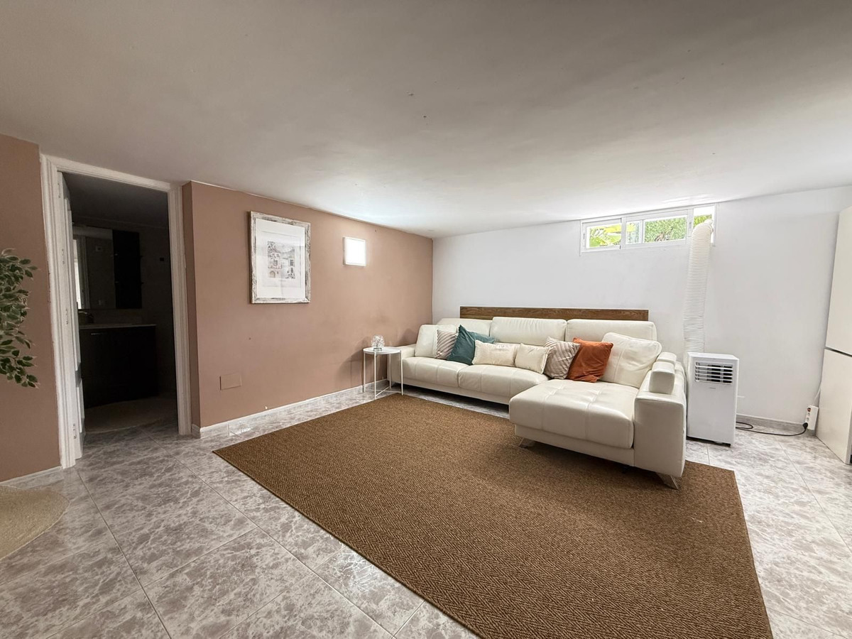 Huis te koop in Marbesa | 4 slaapkamers H5137579