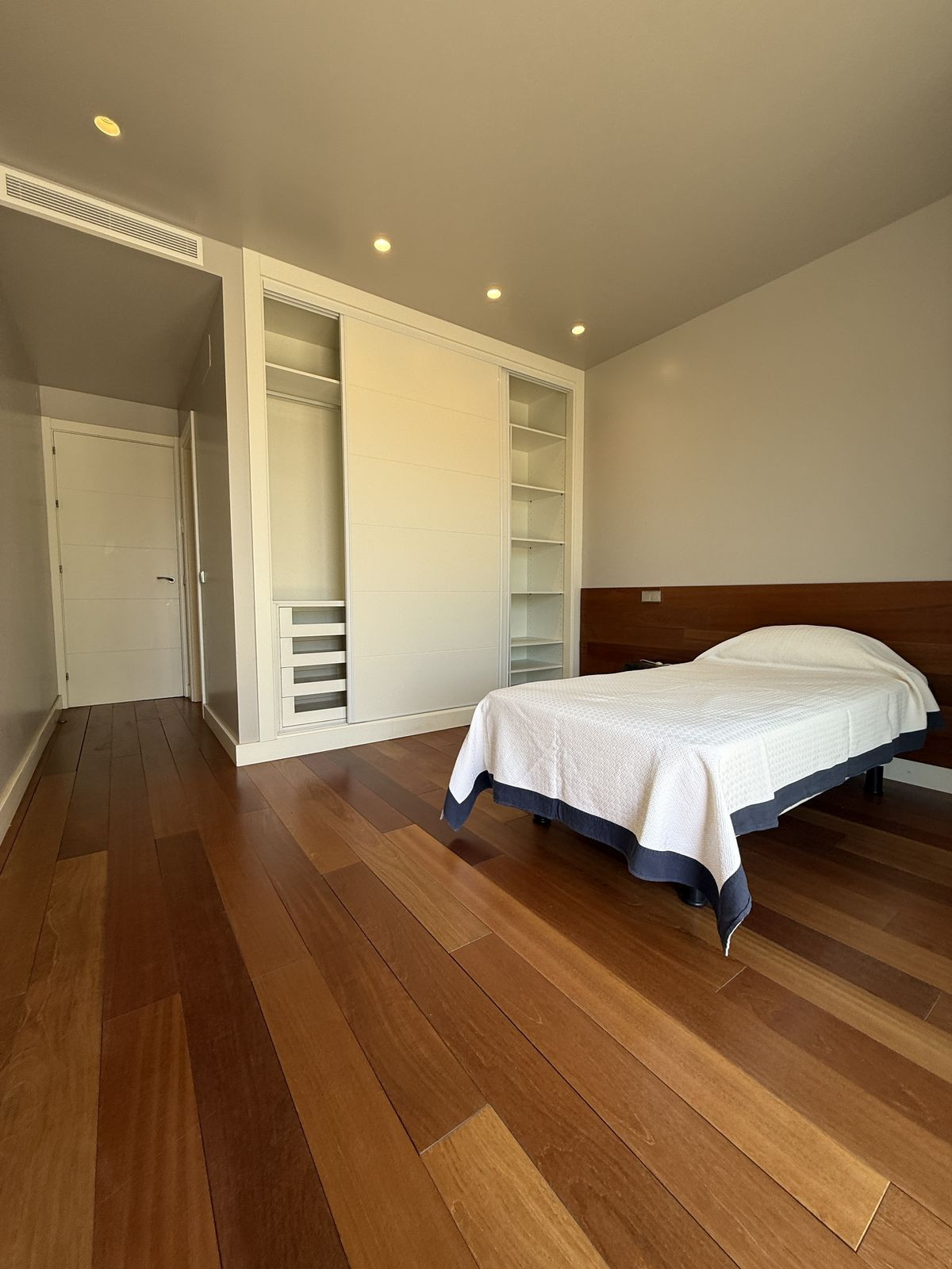 Huis te koop in Marbesa | 5 slaapkamers H5148190