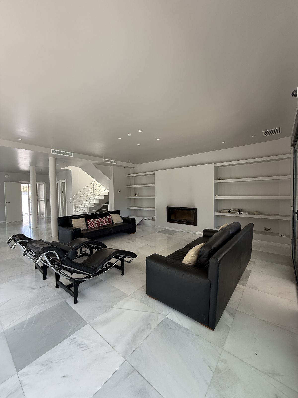 Huis te koop in Marbesa | 5 slaapkamers H5148190