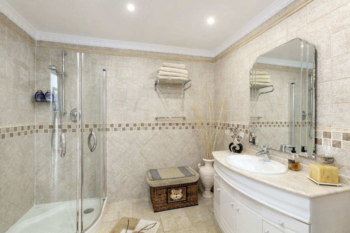 Huis te koop in Marbesa | 5 slaapkamers H5156299