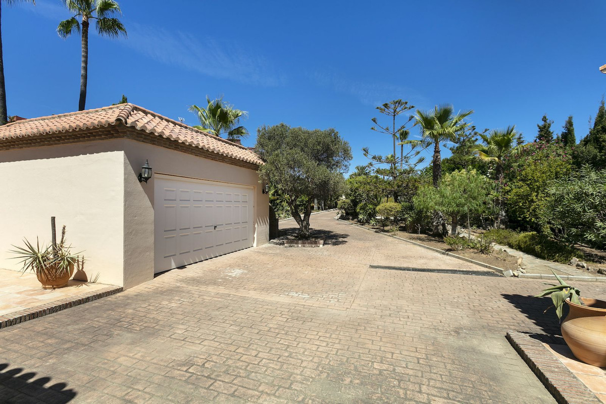Huis te koop in Marbesa | 5 slaapkamers H5156299
