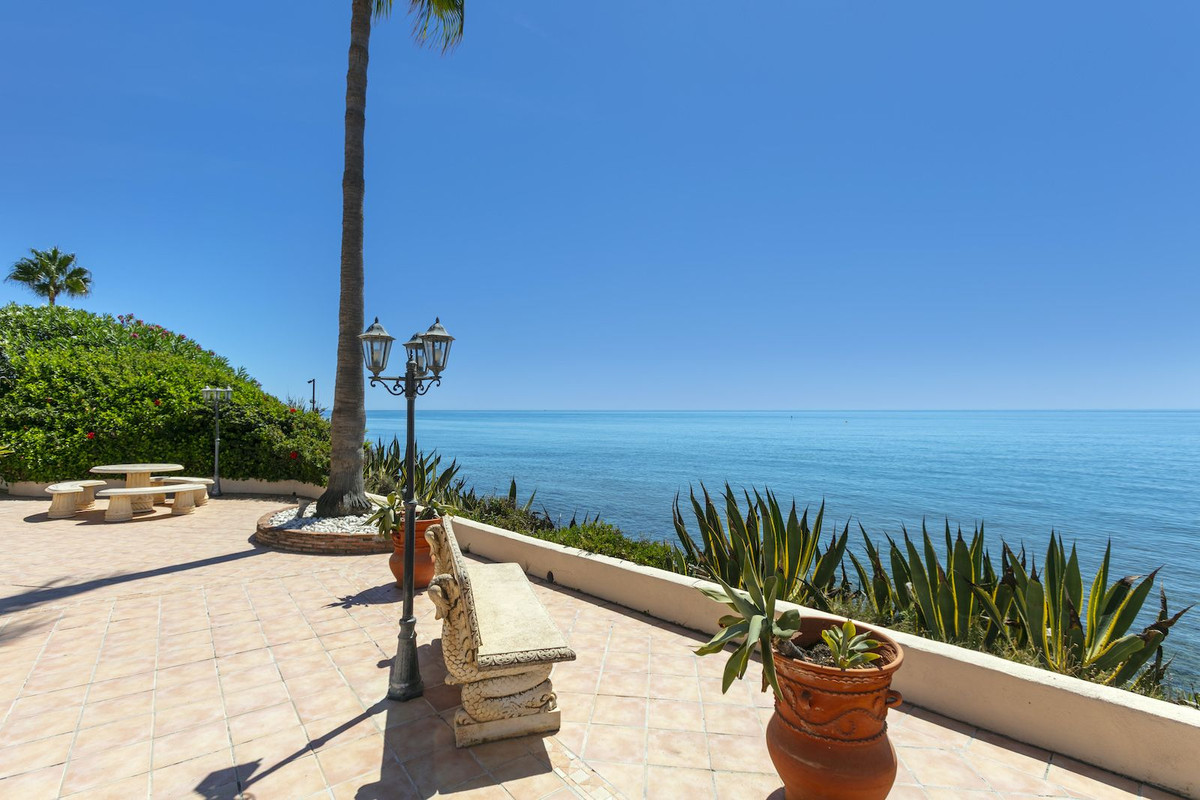Huis te koop in Marbesa | 5 slaapkamers H5156299