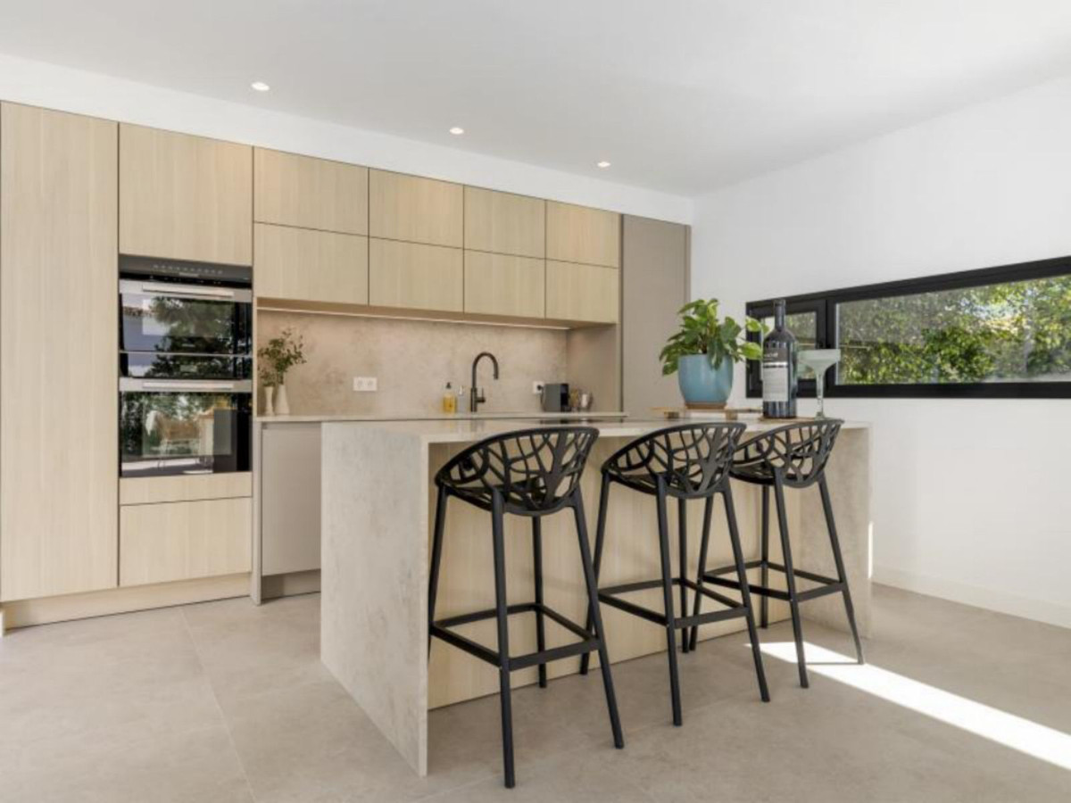 Huis te koop in Marbesa | 5 slaapkamers H5186248