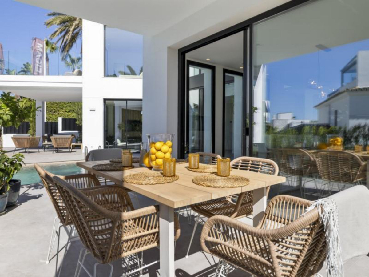 Huis te koop in Marbesa | 5 slaapkamers H5186248