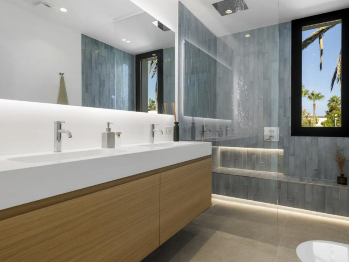 Huis te koop in Marbesa | 5 slaapkamers H5186248