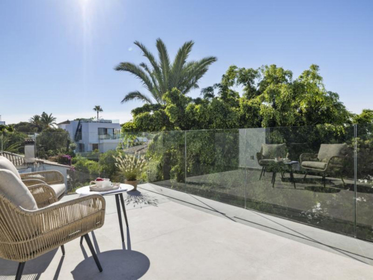 Huis te koop in Marbesa | 5 slaapkamers H5186248