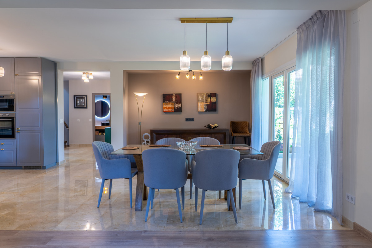 Huis te koop in Marbesa | 4 slaapkamers H5197222