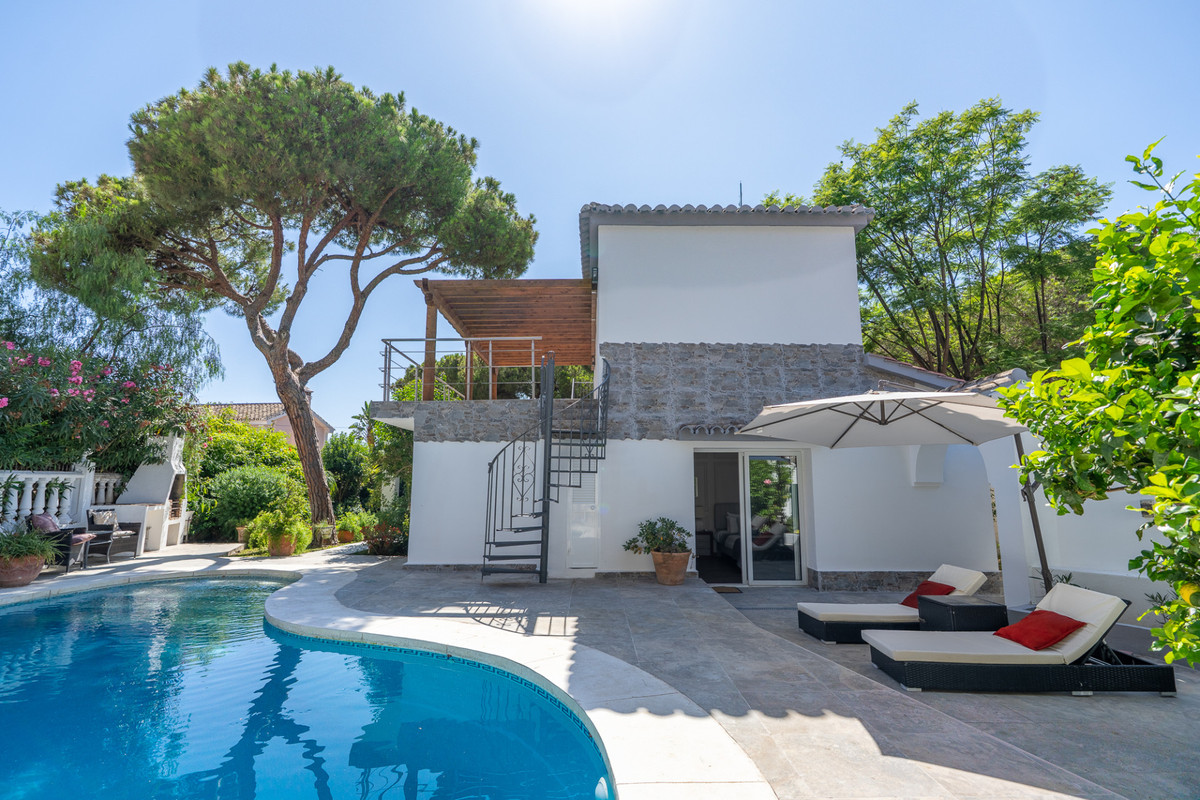 Huis te koop in Marbesa | 4 slaapkamers H5197222