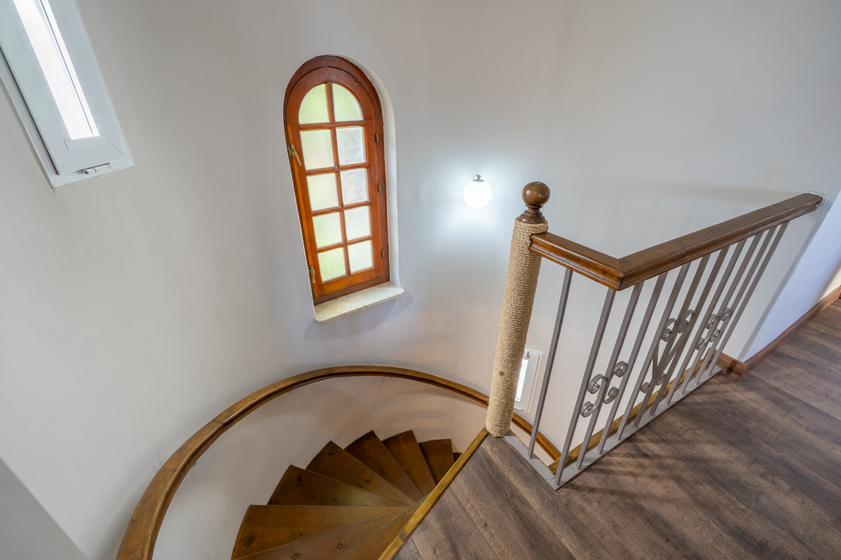 Huis te koop in Marbesa | 4 slaapkamers H5197222