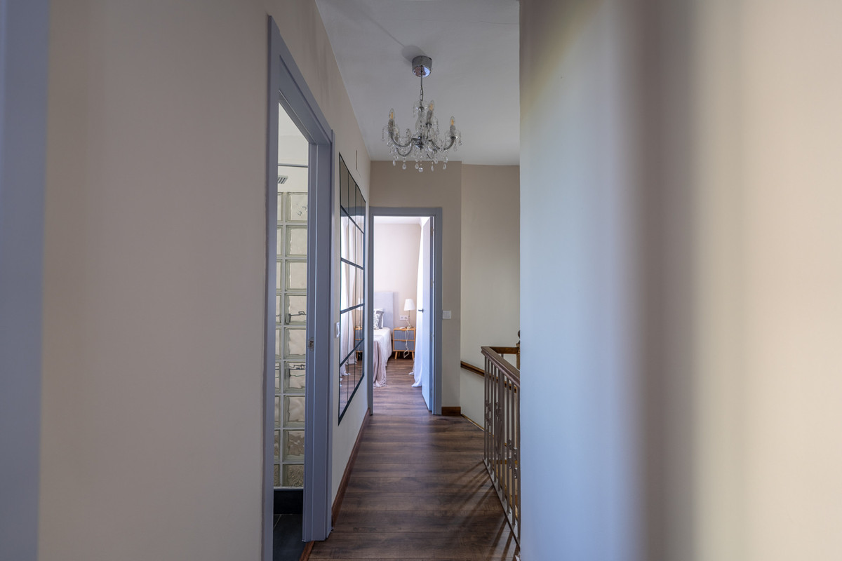 Huis te koop in Marbesa | 4 slaapkamers H5197222
