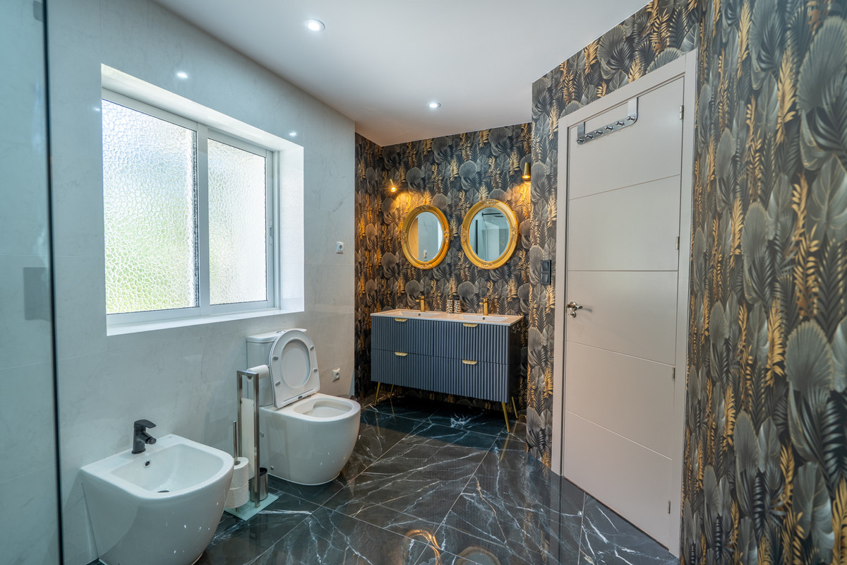 Huis te koop in Marbesa | 4 slaapkamers H5197222