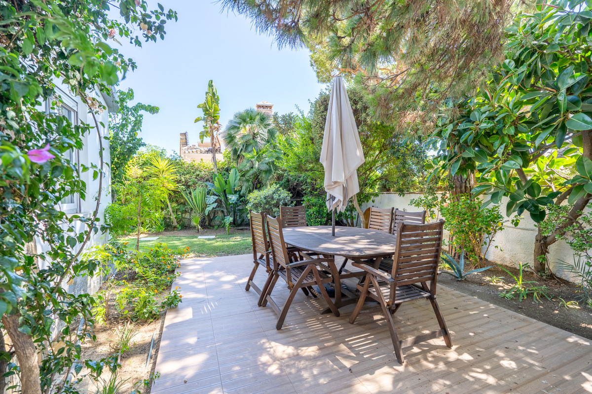 Huis te koop in Marbesa | 4 slaapkamers H5197222