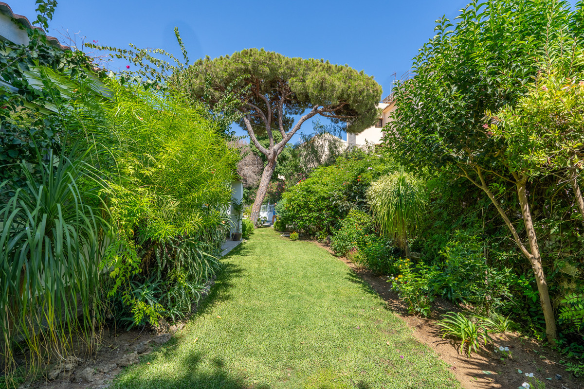 Huis te koop in Marbesa | 4 slaapkamers H5197222