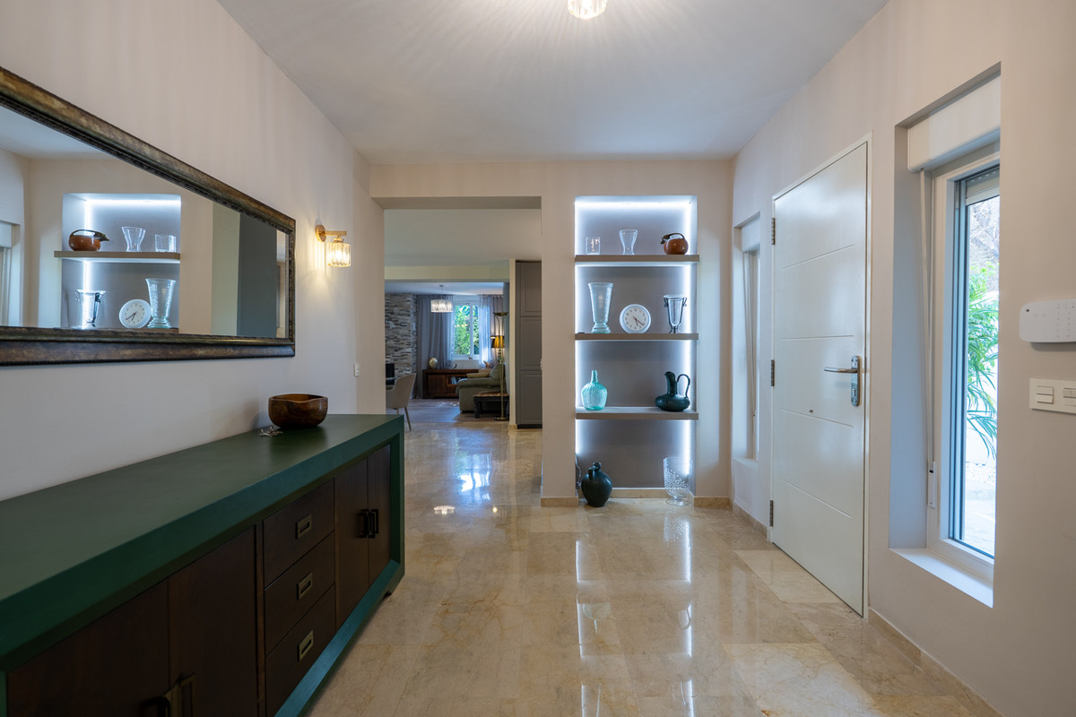 Huis te koop in Marbesa | 4 slaapkamers H5197222